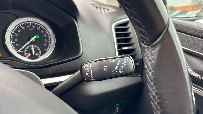 Skoda Karoq 2.0 TDI Edition 4x4 5dr DSG Diesel Estate